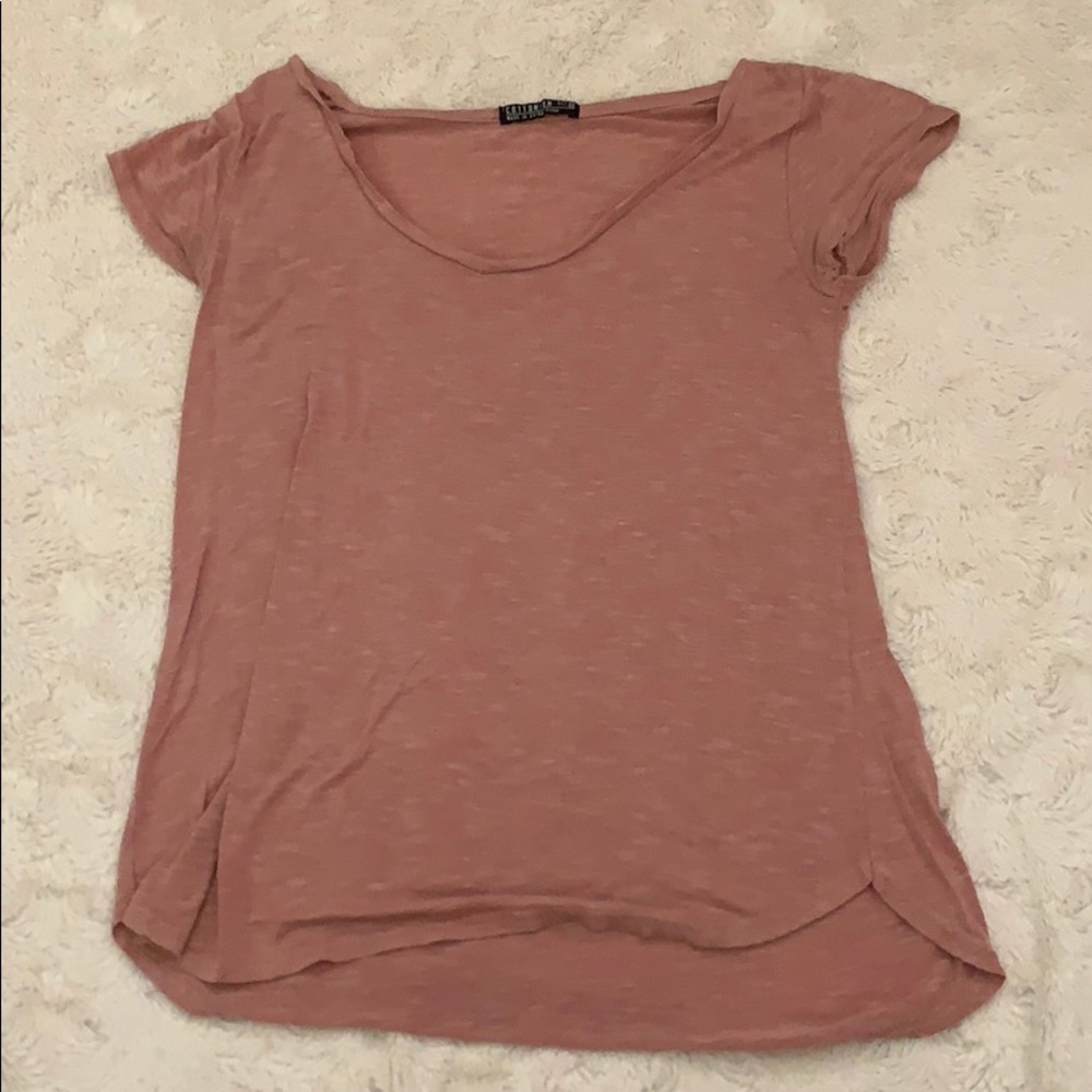 pink t-shirt